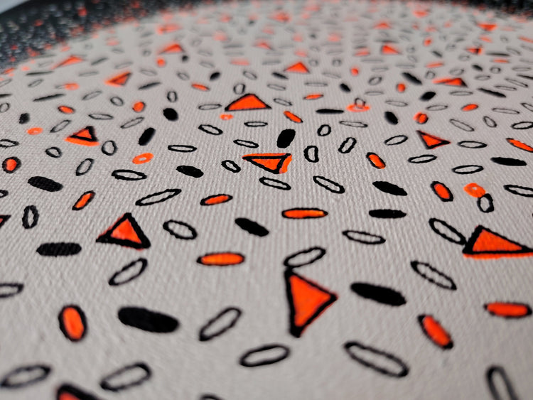 Détail peinture graphique KOA motif géométrique 