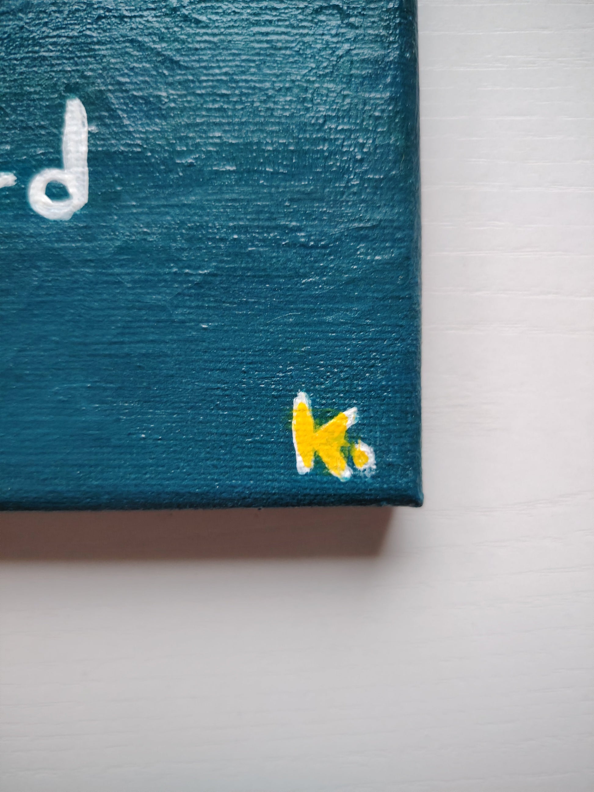 Signature de l’artiste KOA sur l’œuvre Bleu Canard vendue avec certificat d’authenticité