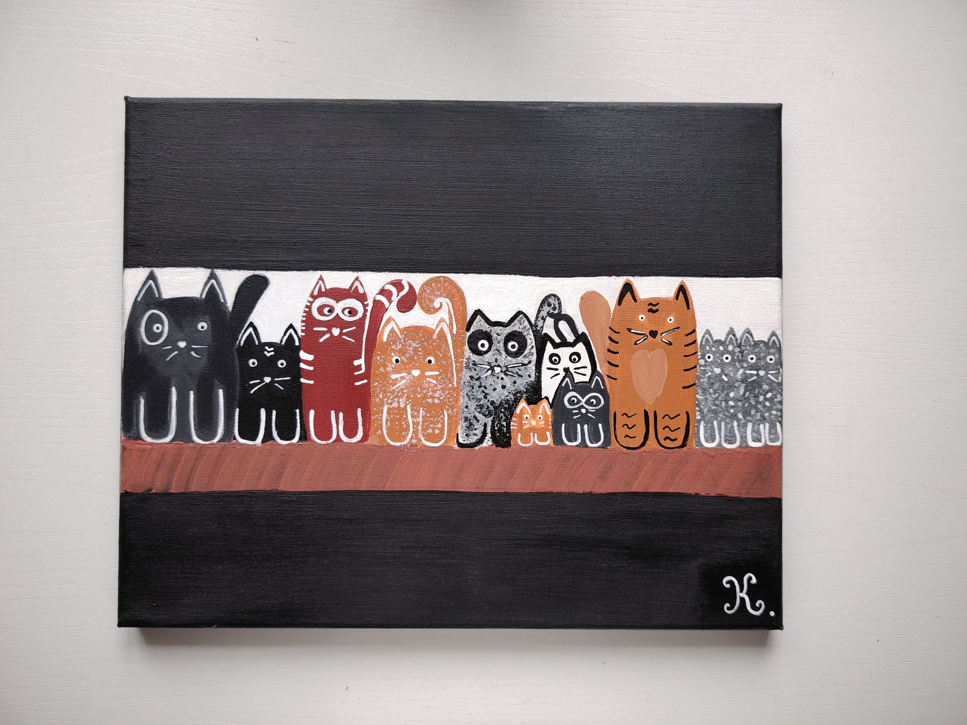 Peinture KOA Cats exposée en intérieur neutre, œuvre contemporaine pop graphique et décorative