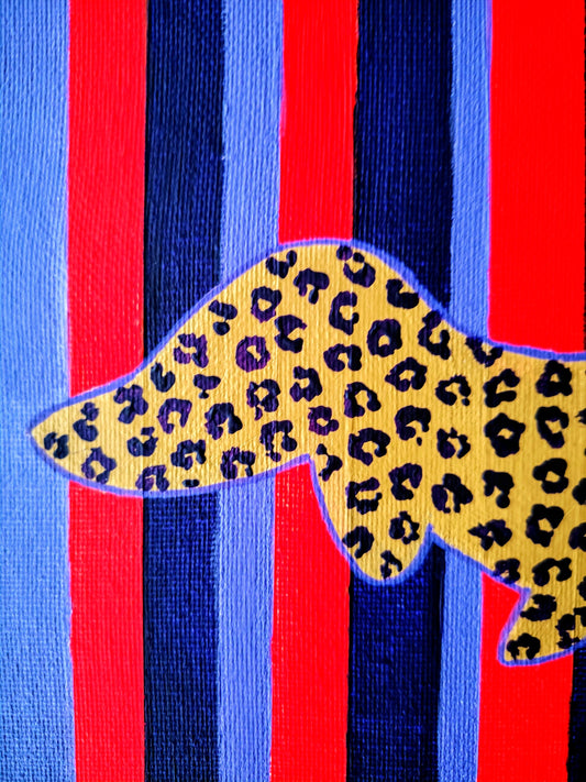 Détail de la peinture KOA Love, motif de teckel stylisé et composition graphique leopard