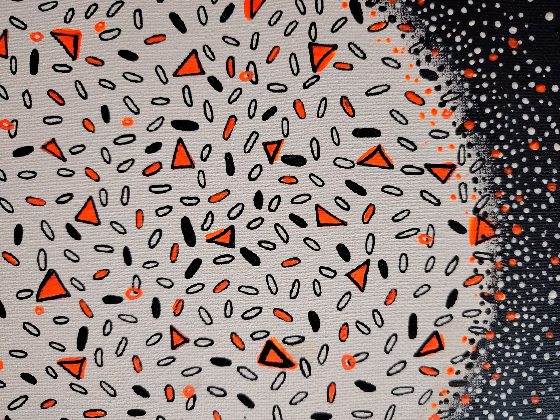 Détail de la peinture KOA Motifation 3, formes géométriques colorées dans une sphère abstraite