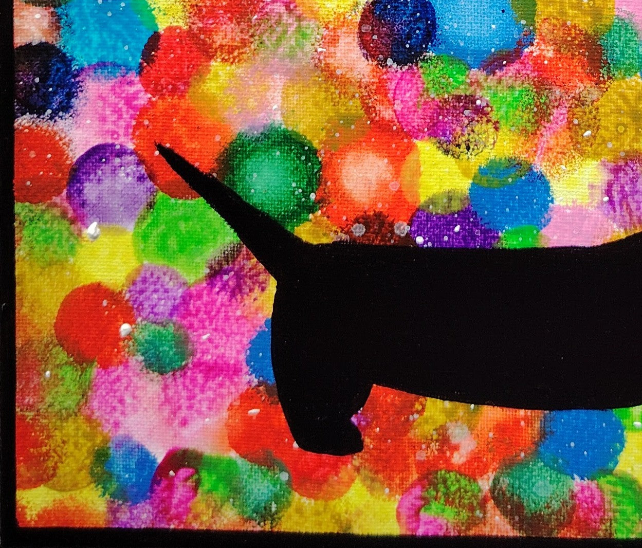 Détail de la peinture KOA Pride, composition colorée et contrastes graphiques pop art vendue