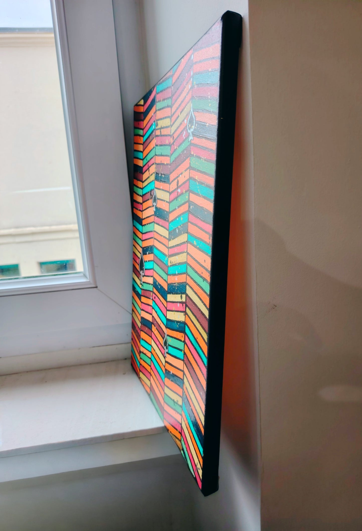 Côté de l’œuvre KOA Tu tombes à pique sur châssis bois, peinture originale contemporaine