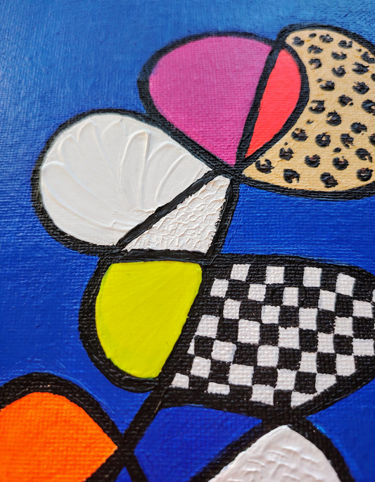 Détail de Résiste par KOA, peinture contemporaine graphique aux couleurs pop et motifs contrastés