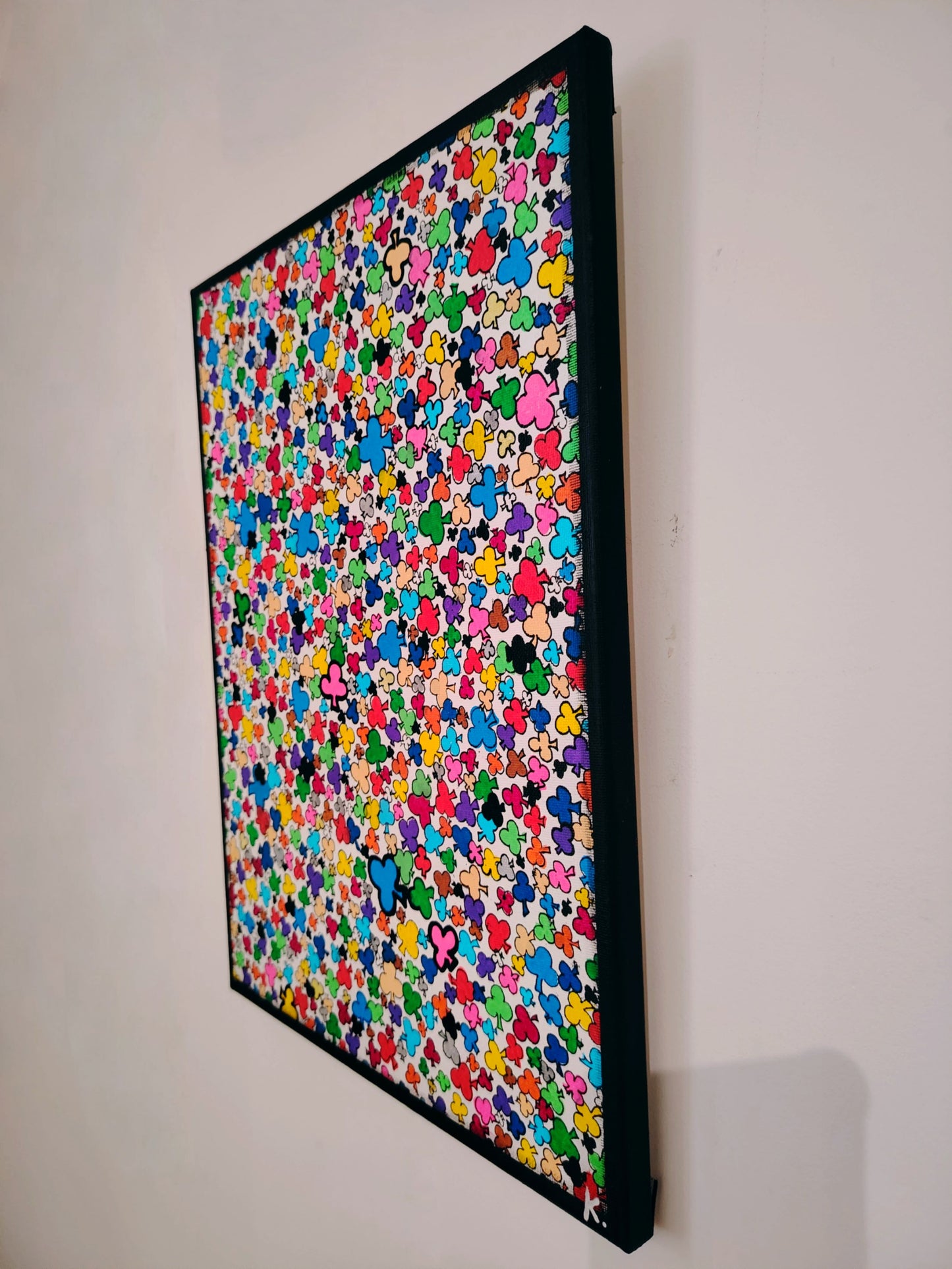 Côté de l’œuvre KOA Lassé de trèfles sur châssis bois, peinture originale contemporaine